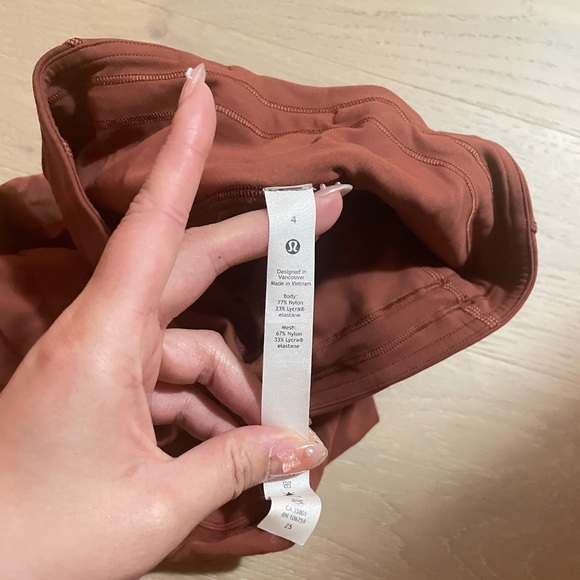 Lululemon legging - Picture 2 of 7